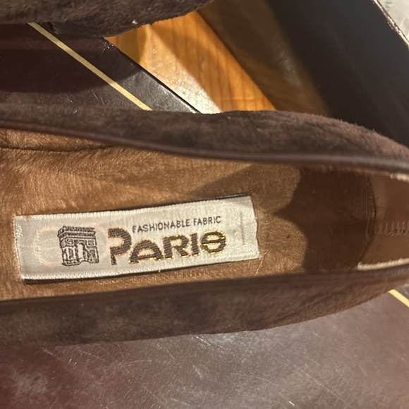 Genuine suede leather low heels pumps with mink embellishment. Japan Size 24 - Picture 4 of 7